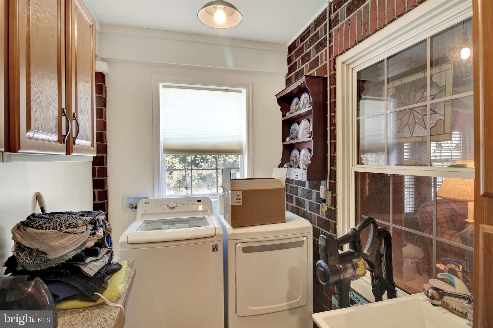 238 East Walnut Street Reading, PA 19607 - Photo 13 of 28 Laundry area