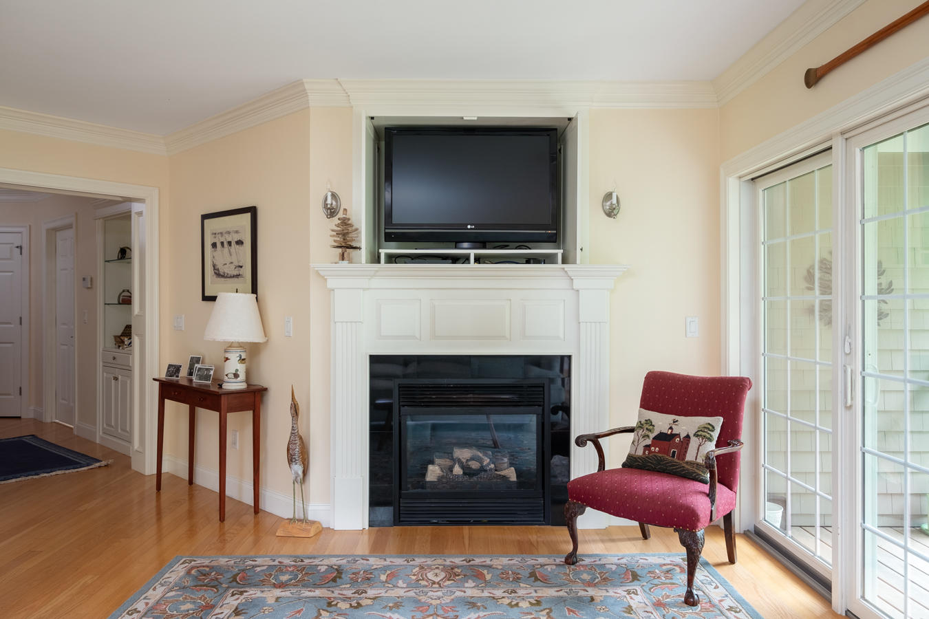 100 Shepard's Cove Road, Unit H207 Kittery, ME 03904 - Photo 11 of 41 Gas Fireplace