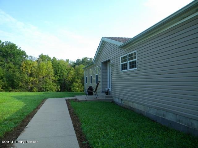 9238 Waddy Road Waddy, KY 40076 - Photo 23 of 37 DSCN9936 (640x480)