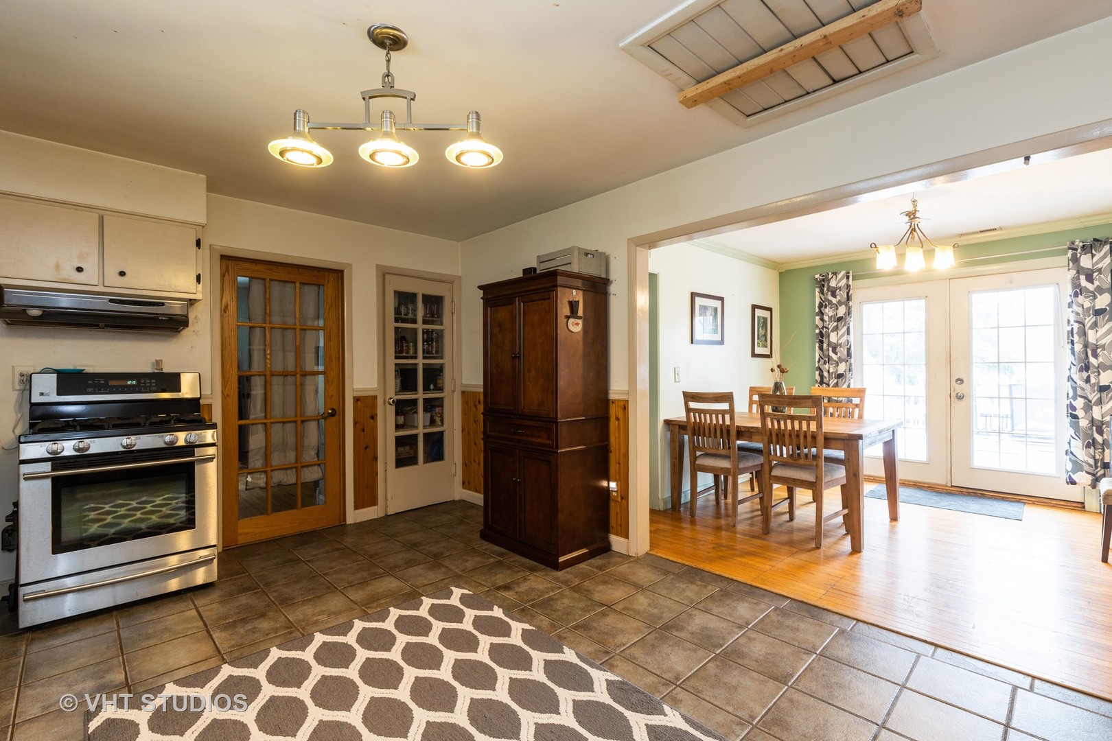 26649 West Wilmot Road Antioch, IL 60002 - Photo 4 of 13 a view of a kitchen with furniture and a stove