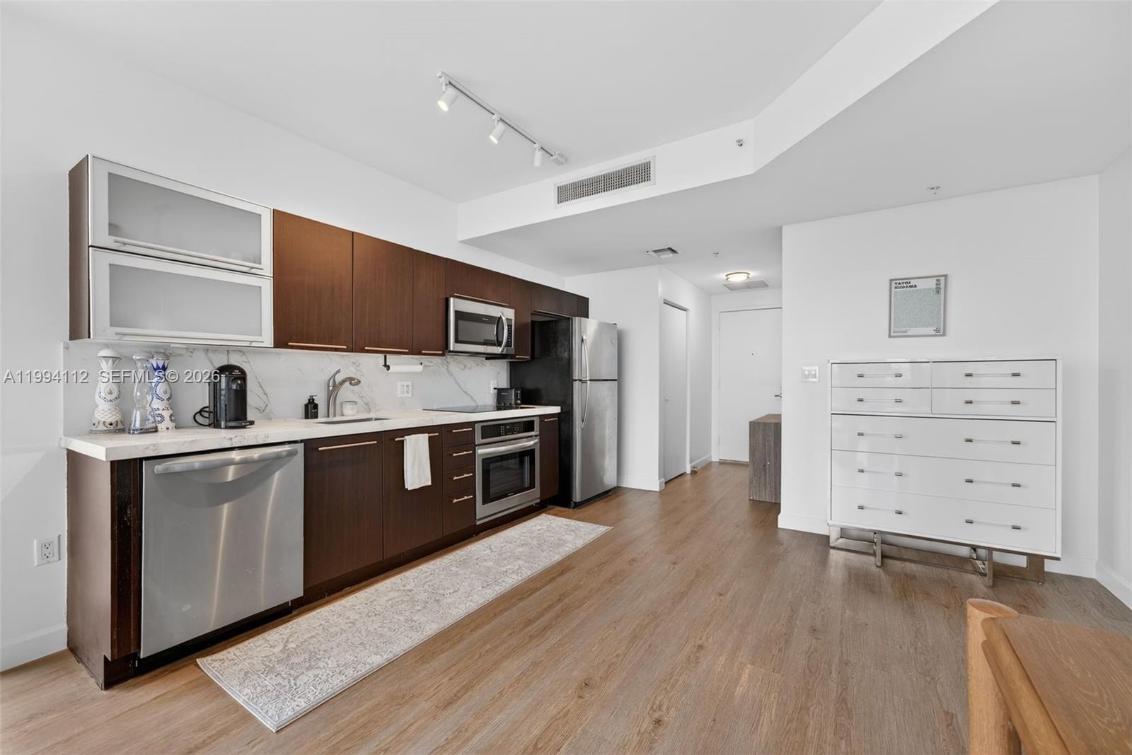 90 Southwest 3rd Street, Unit 1105 Miami, FL 33130 - Photo 12 of 16