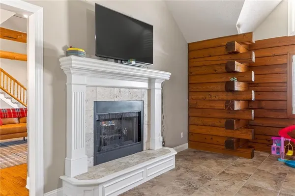 $850,000 | 611 Winnebago Drive, Lake Winnebago, MO 64034