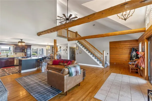 $850,000 | 611 Winnebago Drive, Lake Winnebago, MO 64034