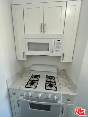 $1,345 | 2256 Cambridge Street, Unit 14, Los Angeles, CA 90006