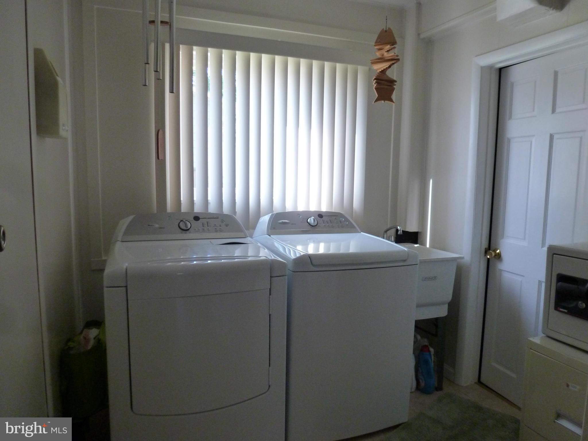 398 Riverside Drive Pasadena, MD 21122 - Photo 16 of 30 Laundry Room
