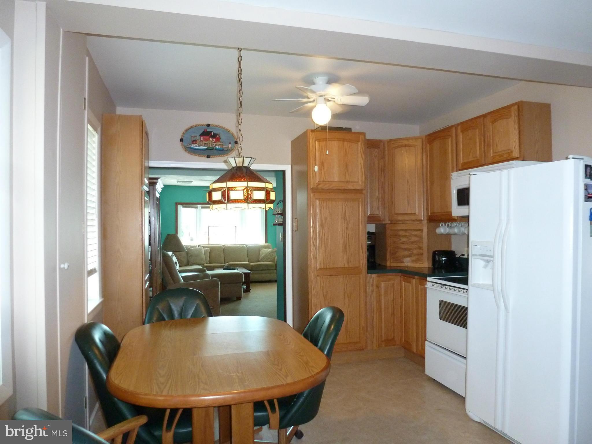 398 Riverside Drive Pasadena, MD 21122 - Photo 6 of 30 Kitchen