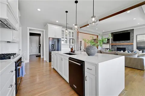 $1,199,000 | 4003 West 156th Terrace, Overland Park, KS 66224