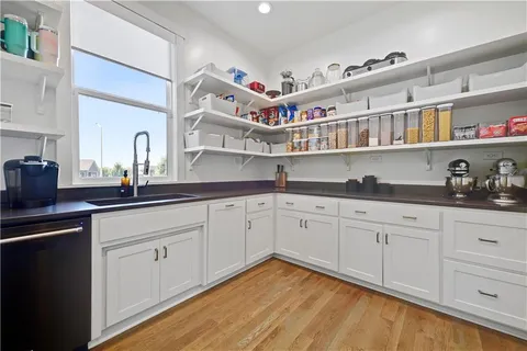 $1,199,000 | 4003 West 156th Terrace, Overland Park, KS 66224