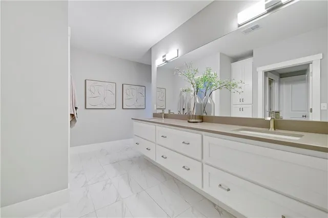 $1,199,000 | 4003 West 156th Terrace, Overland Park, KS 66224