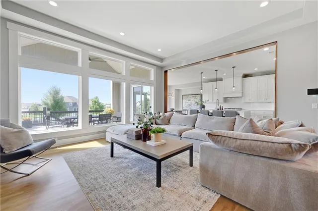 $1,199,000 | 4003 West 156th Terrace, Overland Park, KS 66224