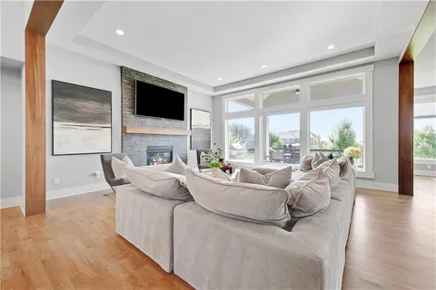 $1,199,000 | 4003 West 156th Terrace, Overland Park, KS 66224