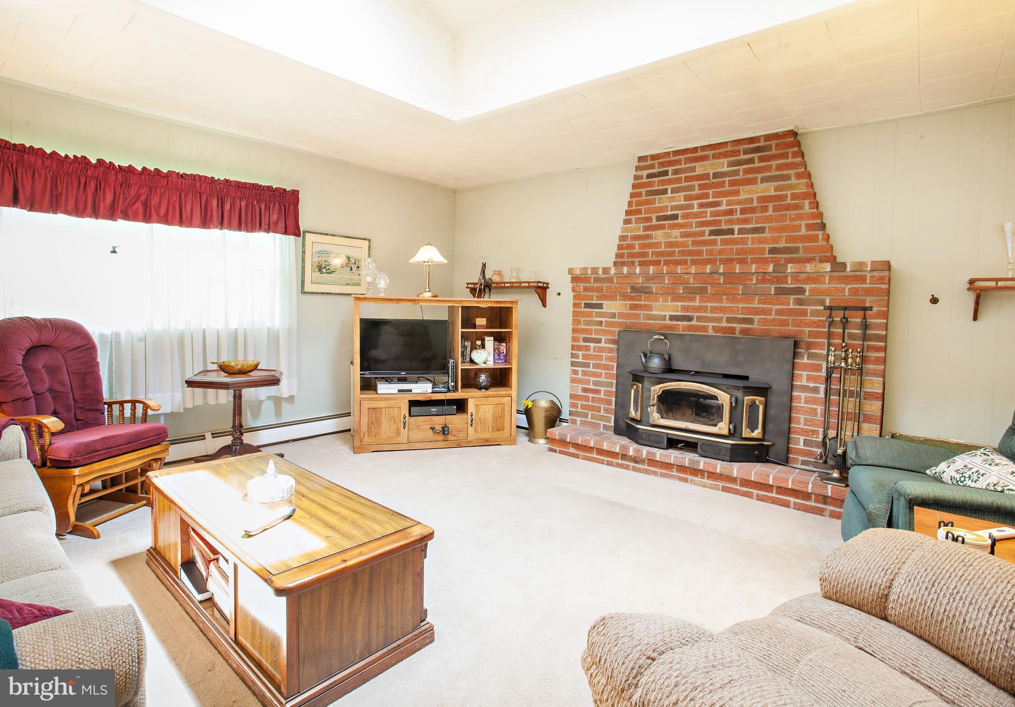 235 Bryans Road Norristown, PA 19401 - Photo 14 of 23 Family Room