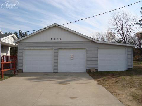 7015 Oak Road Vassar, MI 48768 - Photo 16 of 19 20226151-15.JPG