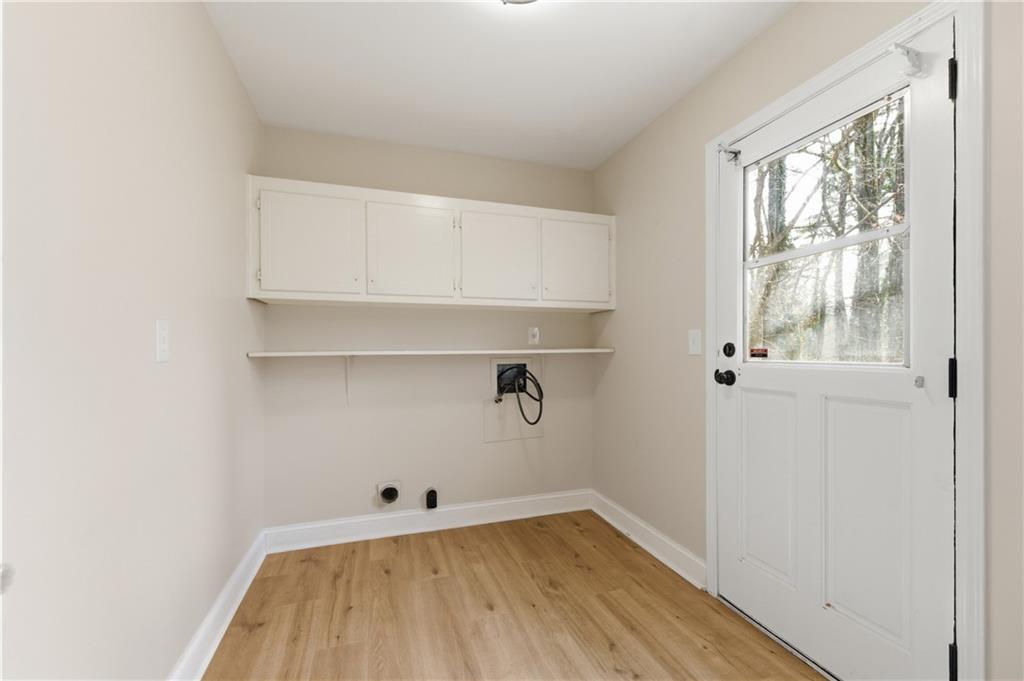 3571 Midvale Forest Court Tucker, GA 30084 - Photo 19 of 53 an empty room with a window