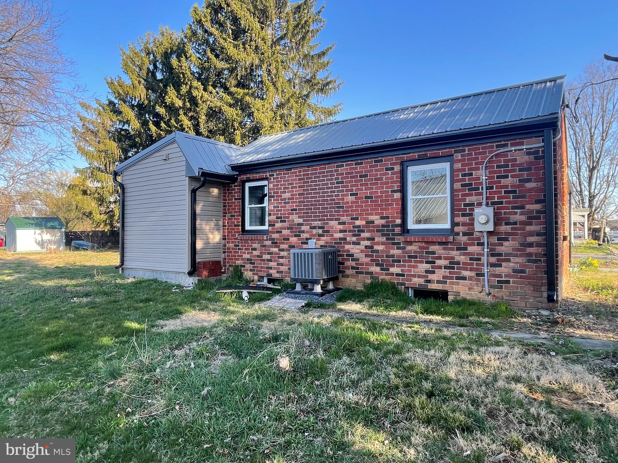 119 Dymond Avenue Fayetteville, PA 17222 - Photo 3 of 18 Gallery Image 3