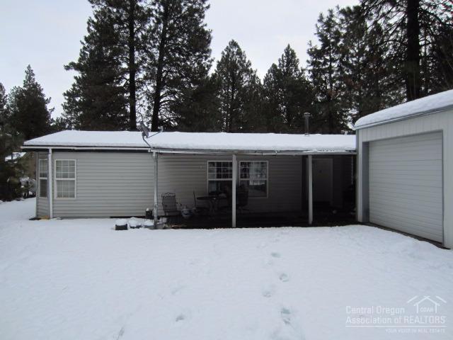 18920 Choctaw Road Bend, OR 97702 - Photo 1 of 15 front view of house