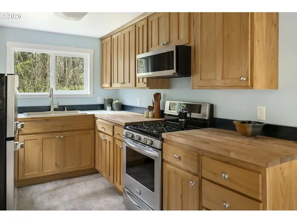 $499,000 | 121 Pacific Road, Stevenson, WA 98648