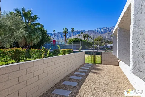 $449,000 | 1733 Capri Circle, Palm Springs, CA 92264