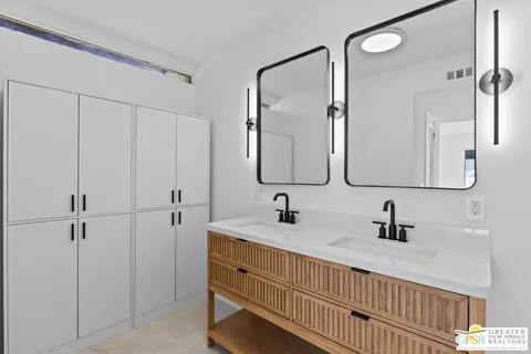 $449,000 | 1733 Capri Circle, Palm Springs, CA 92264