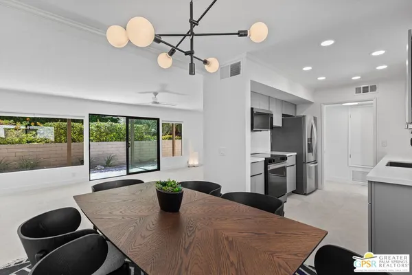 $449,000 | 1733 Capri Circle, Palm Springs, CA 92264
