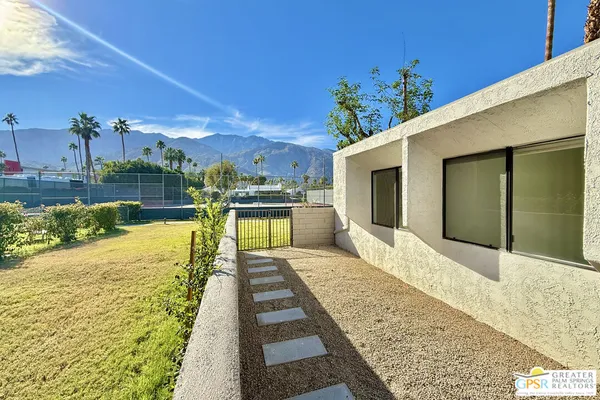 $449,000 | 1733 Capri Circle, Palm Springs, CA 92264