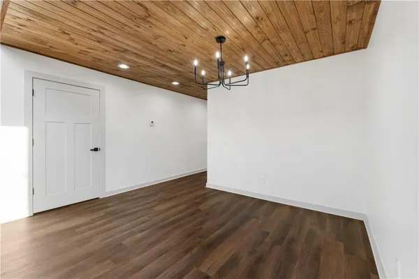 $975,000 | 829 Northwest 1001st Road, Odessa, MO 64076