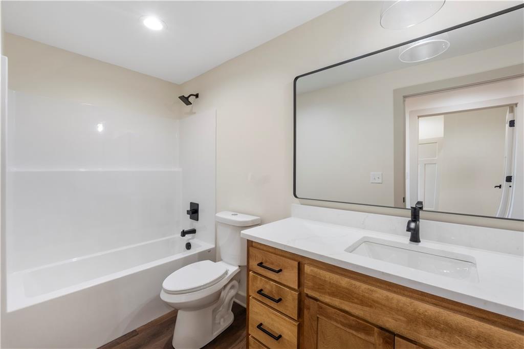 829 Northwest 1001st Road Odessa, MO 64076 - Photo 16 of 40