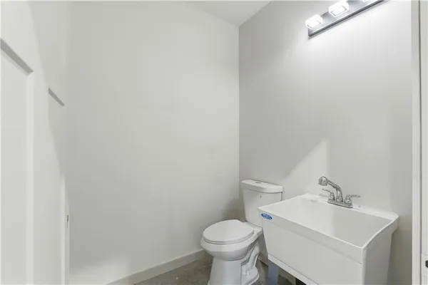 $975,000 | 829 Northwest 1001st Road, Odessa, MO 64076