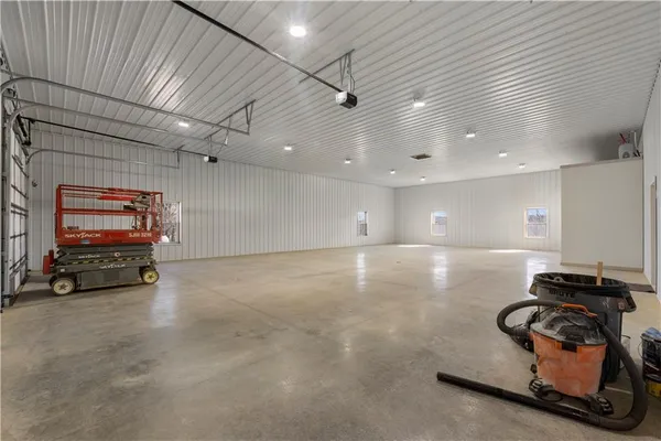 $975,000 | 829 Northwest 1001st Road, Odessa, MO 64076