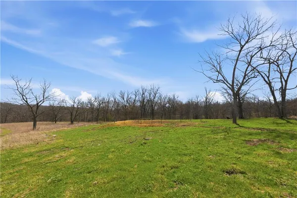 $975,000 | 829 Northwest 1001st Road, Odessa, MO 64076