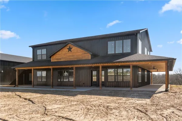 $975,000 | 829 Northwest 1001st Road, Odessa, MO 64076