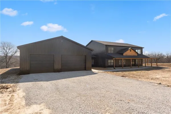 $975,000 | 829 Northwest 1001st Road, Odessa, MO 64076