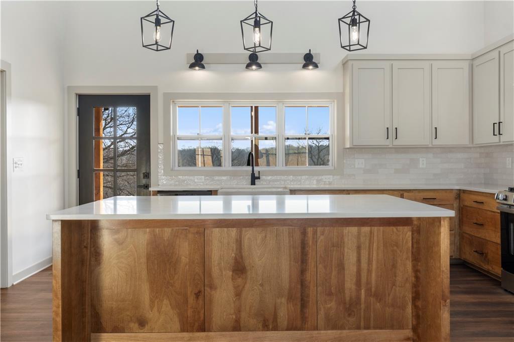 829 Northwest 1001st Road Odessa, MO 64076 - Photo 9 of 40