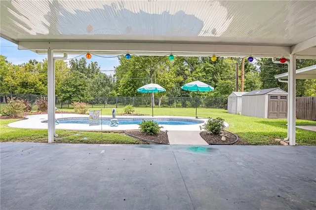 $329,000 | 305 Devon Road, Laplace, LA 70068