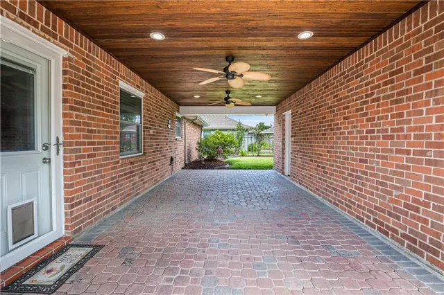 $329,000 | 305 Devon Road, Laplace, LA 70068