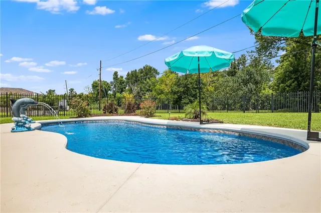 $329,000 | 305 Devon Road, Laplace, LA 70068