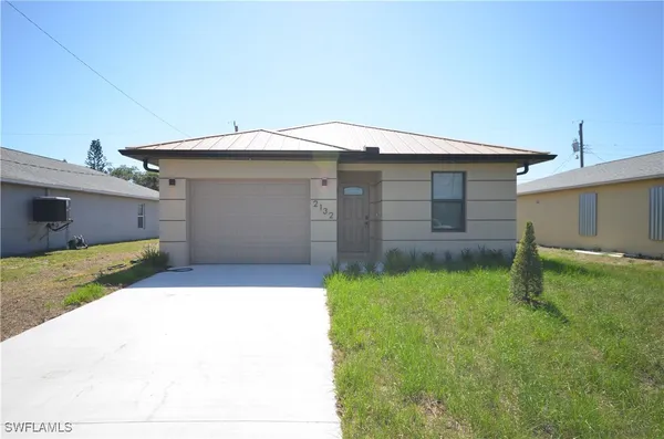 $2,600 | 2132 Barker Boulevard, Fort Myers, FL 33916