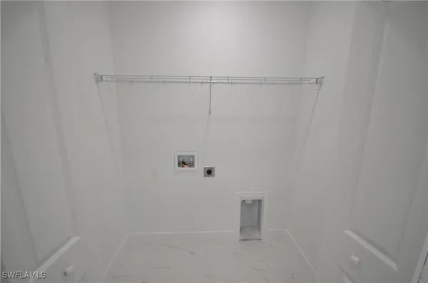 $2,600 | 2132 Barker Boulevard, Fort Myers, FL 33916