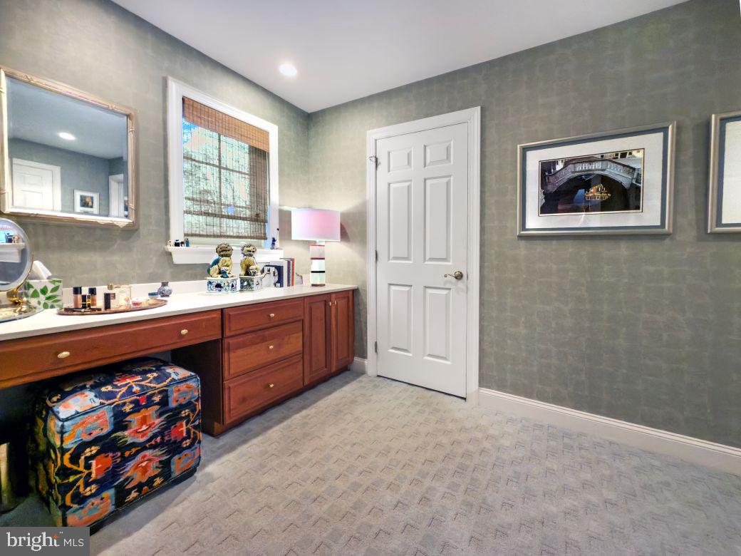 12 Chalous Lane Villanova, PA 19085 - Photo 36 of 39 a spacious bathroom with a double vanity sink and a mirror