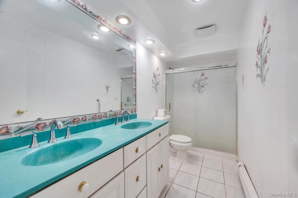1827 Roberta Lane Merrick, NY 11566 - Photo 14 of 23