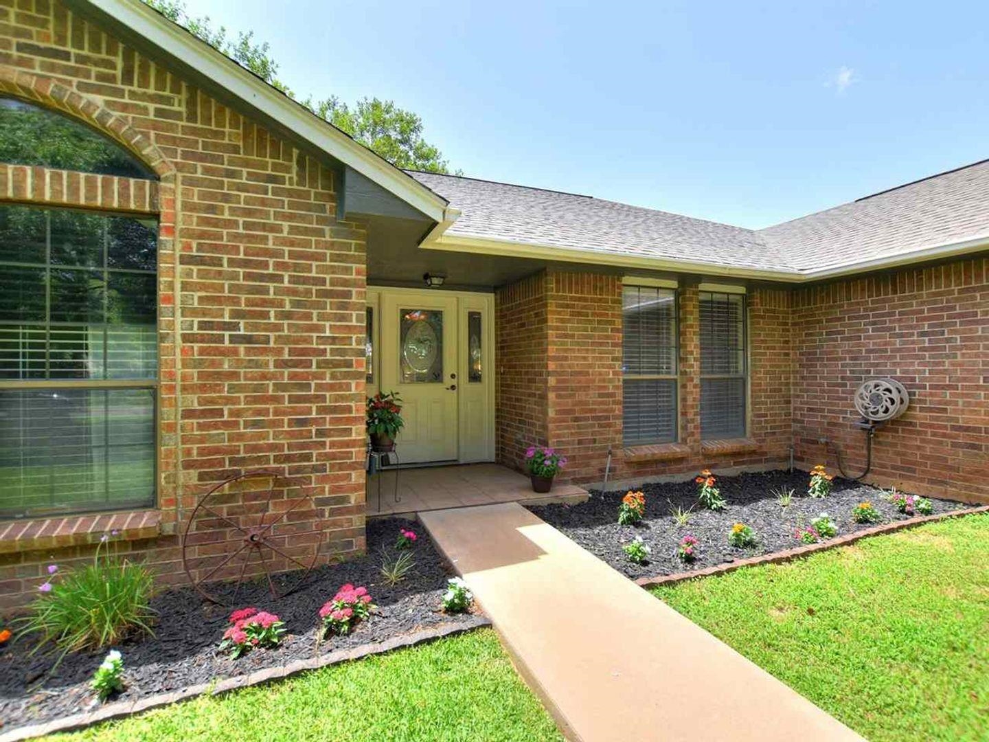 188 Turkey Run Marble Falls, TX 78654 - Photo 2 of 27