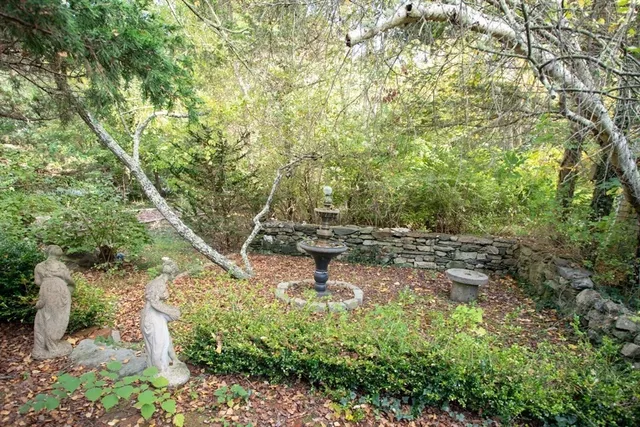 $1,285,000 | 17 Quail Trail, Westport, MA 02790