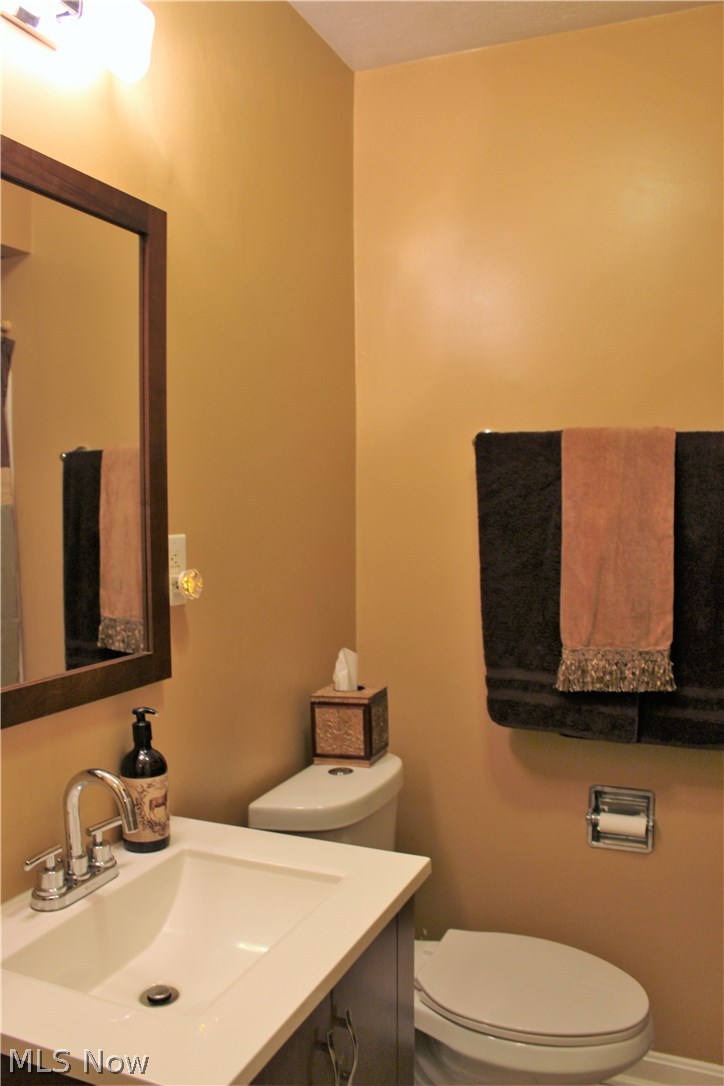 10471 Prouty Road Painesville, OH 44077 - Photo 22 of 33 Remodeled Full Bath.