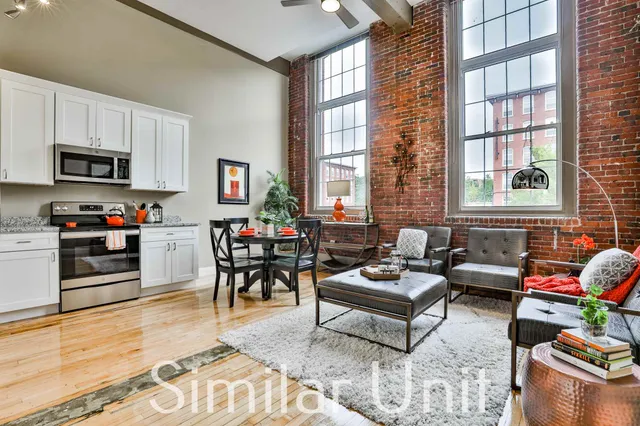 $2,455 | 670 North Commercial Street, Unit 2, Manchester, NH 03101