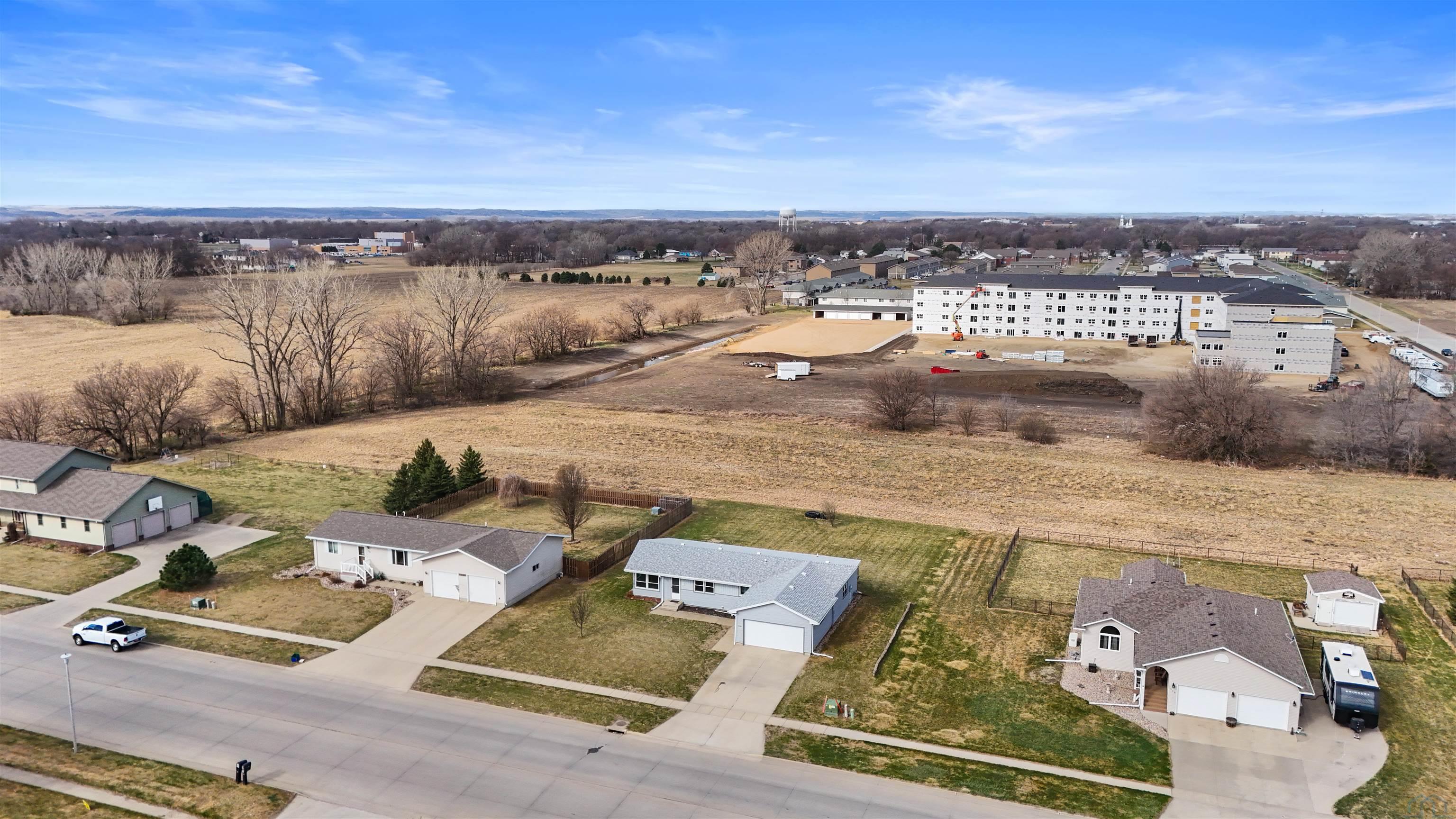 406 North Crawford Road Vermillion, SD 57069 - Photo 22 of 50 Gallery Image 22