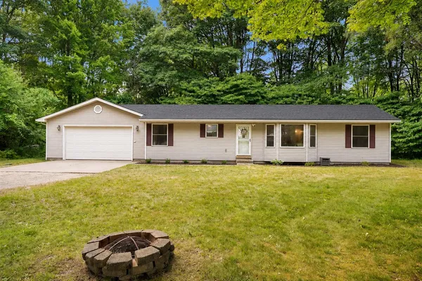 $269,900 | 2841 West 92nd Street, Newaygo, MI 49337