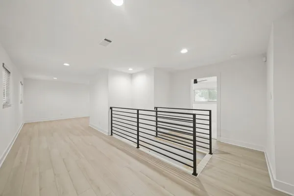 $3,800 | 6010 Rutherglenn Drive, Houston, TX 77096