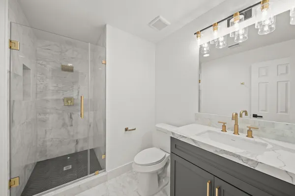 $3,800 | 6010 Rutherglenn Drive, Houston, TX 77096