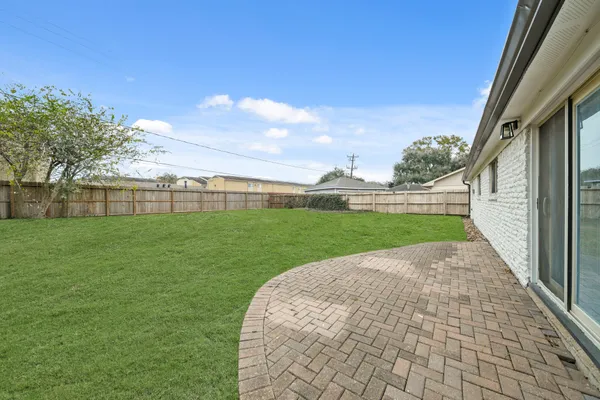 $3,800 | 6010 Rutherglenn Drive, Houston, TX 77096