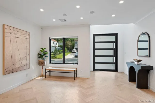 a view of livingroom with furniture and windows